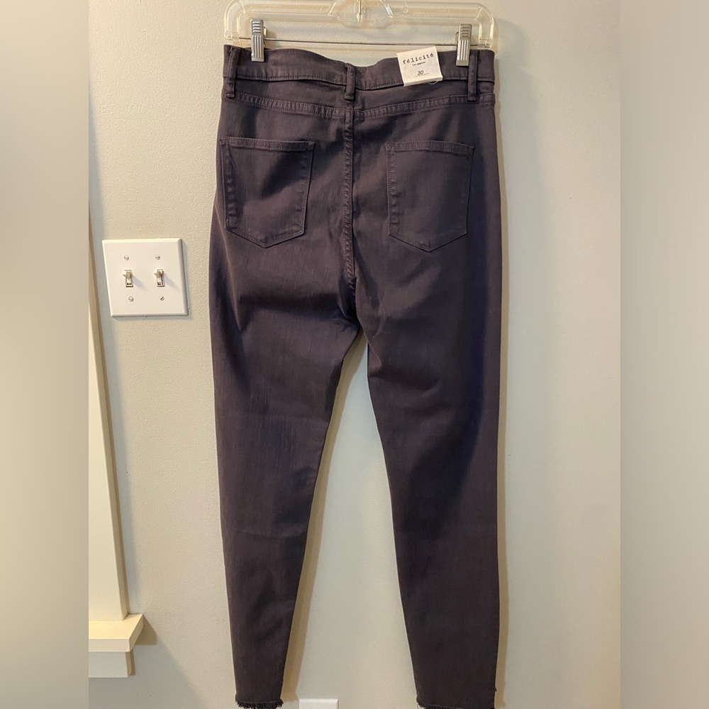 Felicite Bye Bye skinny jeans cropped size 30 in grey/charcoal w/ raw hem - Picture 6 of 6
